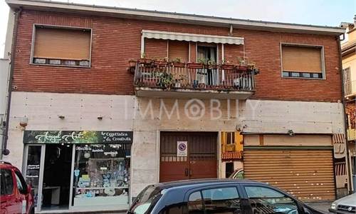 Commercial Premises / Showrooms for Sale in Torino